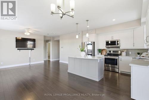 304 - 1109 Millwood Avenue, Brockville, ON - Indoor Photo Showing Kitchen