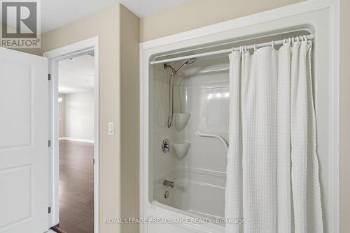 304 - 1109 Millwood Avenue, Brockville, ON - Indoor Photo Showing Bathroom