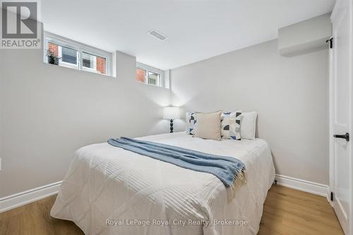 56 Dover Street, Waterloo, ON - Indoor Photo Showing Bedroom