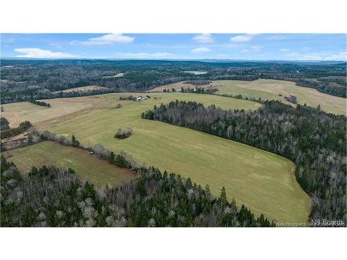 689 Carpenter Bald Hill Rd, Wickham, NB 