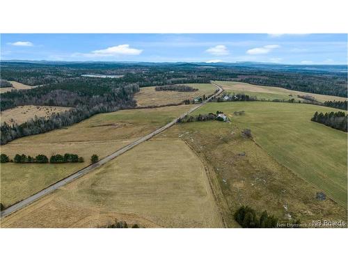 689 Carpenter Bald Hill Rd, Wickham, NB 