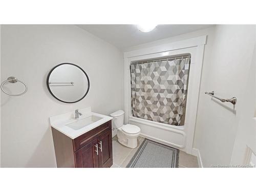 18 Elmwood Dr, Hampton, NB 