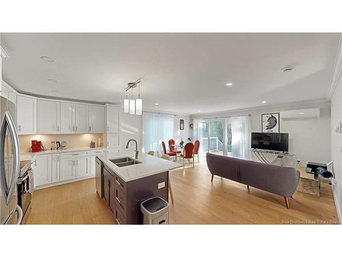 18 Elmwood Dr, Hampton, NB 