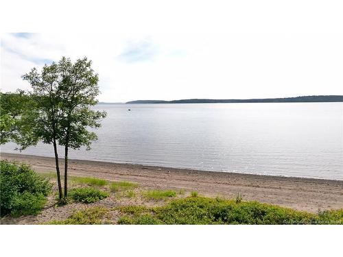 8 Tennis Court Rd, Rothesay, NB 