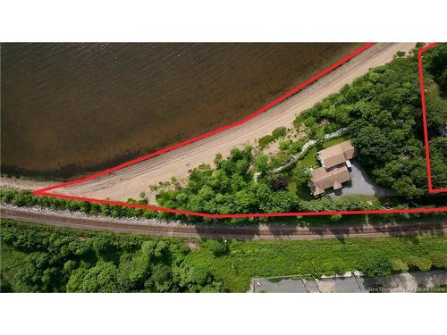 8 Tennis Court Rd, Rothesay, NB 