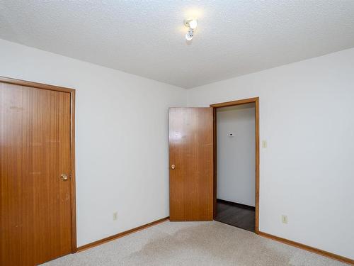 807 Superior Avenue, Thunder  Bay, ON - Indoor Photo Showing Other Room