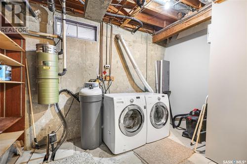 311 Habkirk Drive, Regina, SK - Indoor Photo Showing Laundry Room