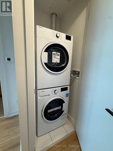 1810 - 35 Parliament Street, Toronto, ON - Indoor Photo Showing Laundry Room