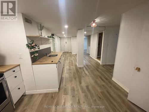 65 Notley Place, Toronto, ON - Indoor Photo Showing Laundry Room