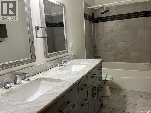 165 Pasqua Street N, Regina, SK - Indoor Photo Showing Bathroom