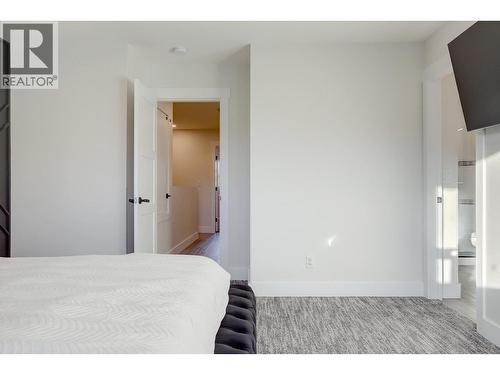 1999 15 Avenue Unit# 14, Vernon, BC - Indoor Photo Showing Bedroom