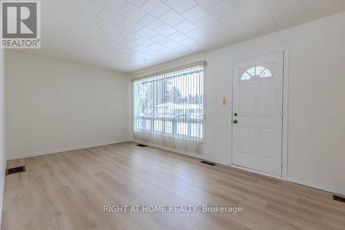 28 Jackpine Street, Madawaska Valley, ON - Indoor Photo Showing Other Room