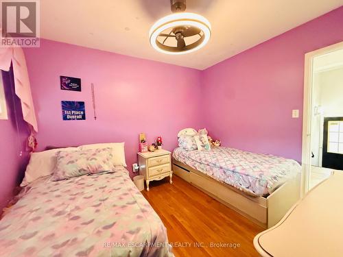 22 Gildea Street, Hamilton, ON - Indoor Photo Showing Bedroom