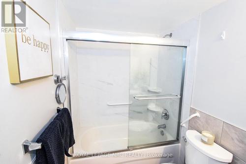 212 - 6 Westlake Lane, St. Catharines (Lakeport), ON - Indoor Photo Showing Bathroom