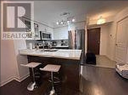 307 - 75 Norman Bethune Avenue, Richmond Hill, ON - Indoor Photo Showing Kitchen