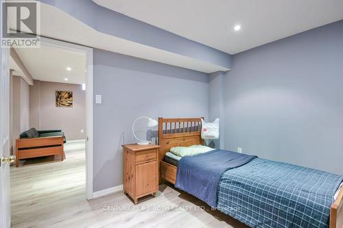 24 Connaught Lane, Barrie, ON - Indoor Photo Showing Bedroom
