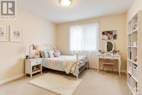 Upper - 194 Livingstone Street E, Barrie, ON - Indoor Photo Showing Bedroom