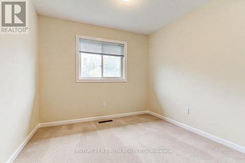 Upper - 194 Livingstone Street E, Barrie, ON - Indoor Photo Showing Other Room