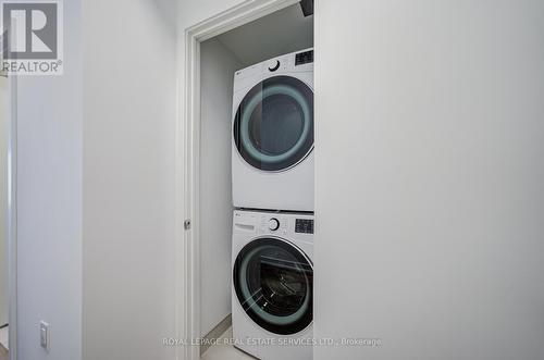 3101 - 395 Square One Drive, Mississauga, ON - Indoor Photo Showing Laundry Room