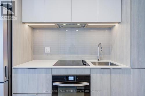 3101 - 395 Square One Drive, Mississauga, ON - Indoor Photo Showing Kitchen With Upgraded Kitchen