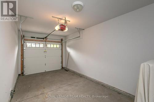 691 Edison Avenue, Ottawa, ON - Indoor Photo Showing Garage