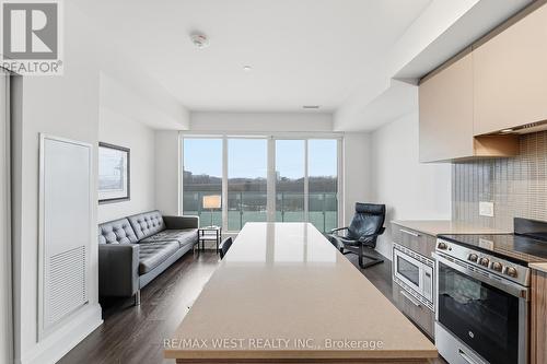 603 - 20 Brin Drive, Toronto, ON - Indoor Photo Showing Kitchen