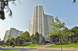 1809 - 3700 KANEFF CRESCENT  Mississauga, ON L5A 4B8
