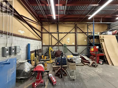 Front - 312 Sovereign Road, London East (East J), ON 