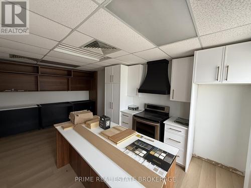 Front - 312 Sovereign Road, London East (East J), ON 