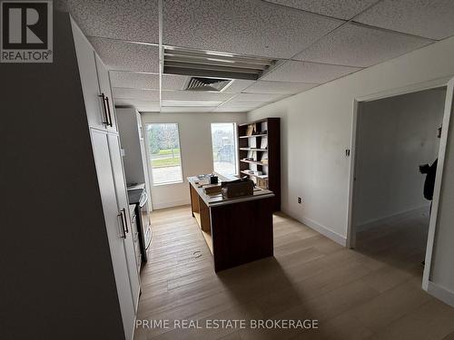 Front - 312 Sovereign Road, London East (East J), ON 