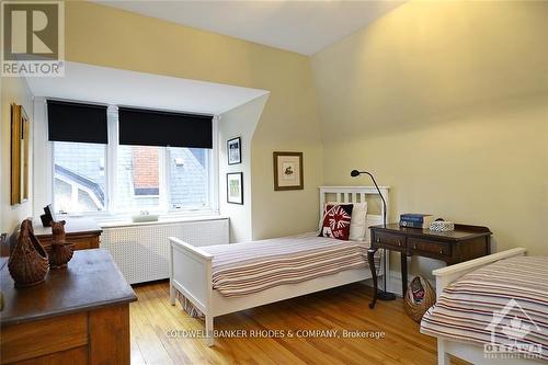 62 Powell Avenue, Ottawa, ON - Indoor Photo Showing Bedroom