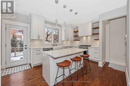 62 Powell Avenue, Ottawa, ON - Indoor Photo Showing Kitchen With Upgraded Kitchen