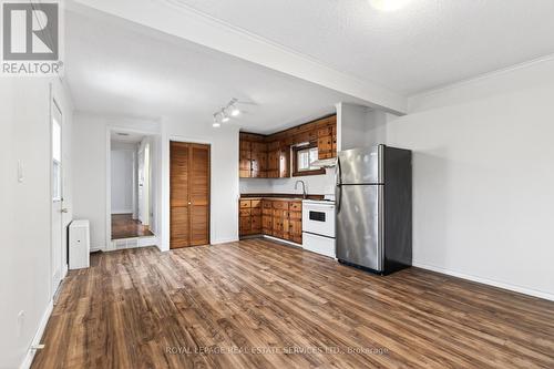53 Kinsey Street, St. Catharines, ON - Indoor Photo Showing Kitchen