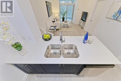 401 - 460 Dundas Street E, Hamilton, ON - Indoor