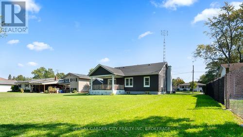 611 Clare Avenue, Welland (N. Welland), ON - Outdoor With Deck Patio Veranda