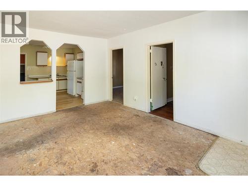 1923 Lindahl Street, Kelowna, BC - Indoor