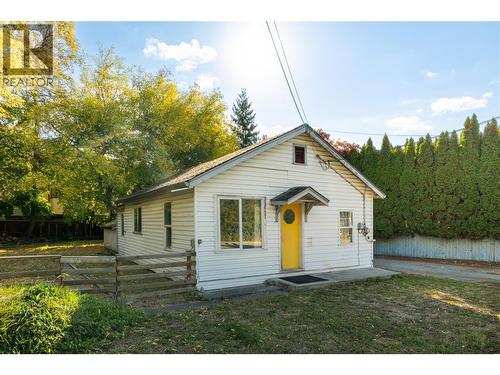 1923 Lindahl Street, Kelowna, BC - Outdoor