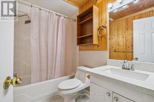 2365 Grand Ravine Drive, Oakville, ON - Indoor Photo Showing Bathroom