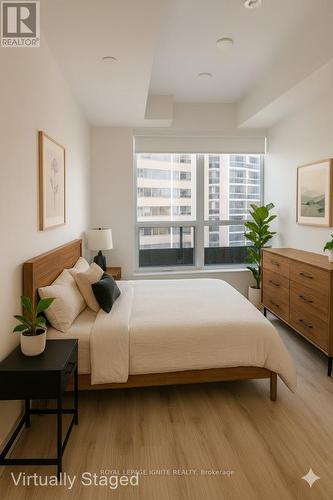 503 N - 120 Broadway Avenue, Toronto, ON - Indoor Photo Showing Bedroom
