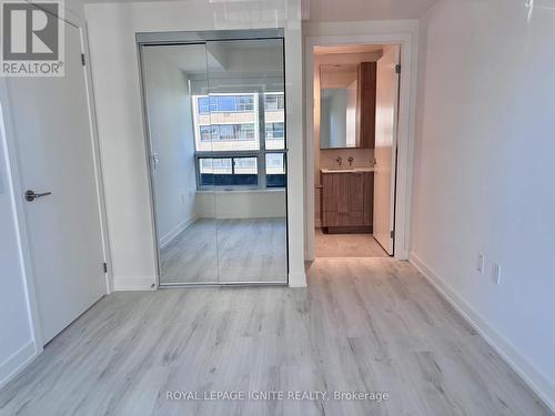 503 N - 120 Broadway Avenue, Toronto, ON - Indoor Photo Showing Other Room