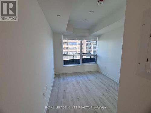 503 N - 120 Broadway Avenue, Toronto, ON - Indoor Photo Showing Other Room