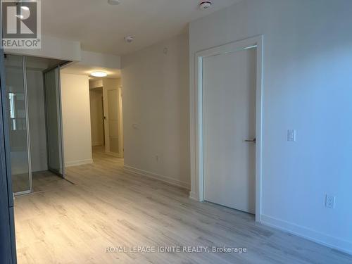 503 N - 120 Broadway Avenue, Toronto, ON - Indoor Photo Showing Other Room