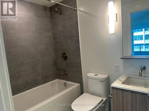 503 N - 120 Broadway Avenue, Toronto, ON - Indoor Photo Showing Bathroom