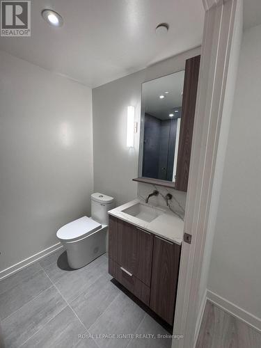 503 N - 120 Broadway Avenue, Toronto, ON - Indoor Photo Showing Bathroom