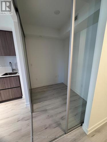 503 N - 120 Broadway Avenue, Toronto, ON - Indoor Photo Showing Other Room