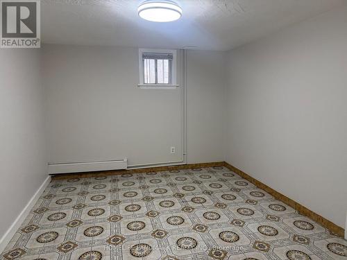 4 Sully Crescent, Toronto, ON - Indoor Photo Showing Other Room