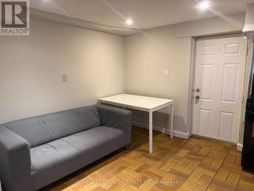 4 Sully Crescent, Toronto, ON - Indoor