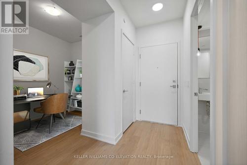 914 - 10 Deerlick Court, Toronto, ON - Indoor