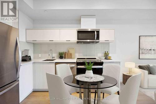 914 - 10 Deerlick Court, Toronto, ON - Indoor Photo Showing Dining Room