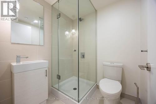 914 - 10 Deerlick Court, Toronto, ON - Indoor Photo Showing Bathroom